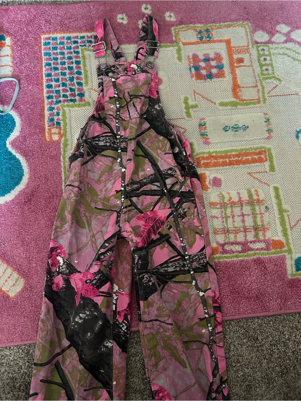 Kids pink camouflaged overalls